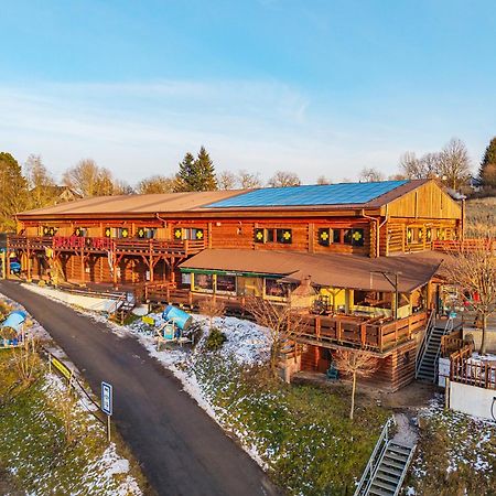 Sport-Hotel Sibenicni Vrch Mnichovice Экстерьер фото