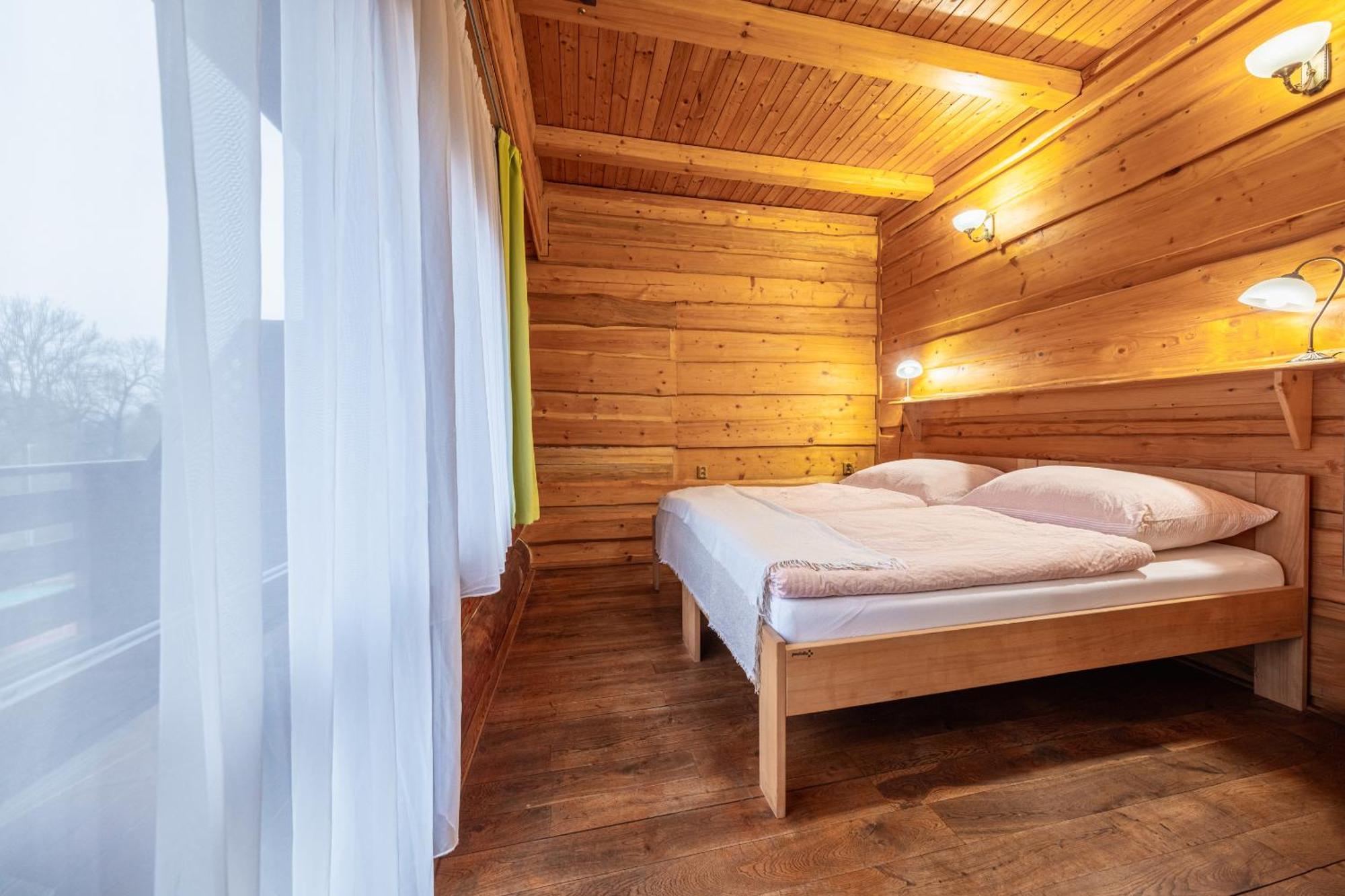 Sport-Hotel Sibenicni Vrch Mnichovice Экстерьер фото