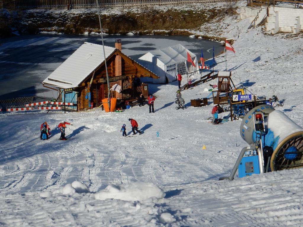 Sport-Hotel Sibenicni Vrch Mnichovice Экстерьер фото