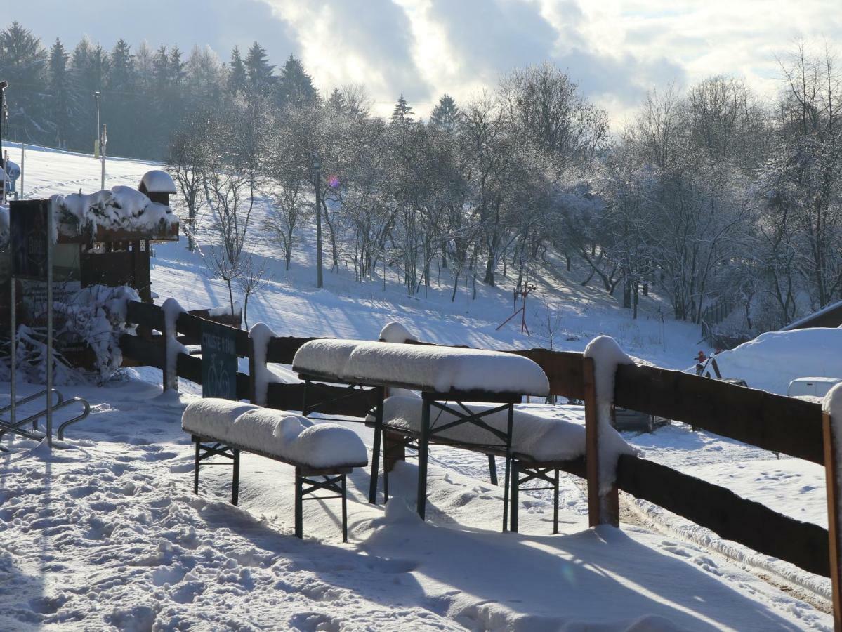 Sport-Hotel Sibenicni Vrch Mnichovice Экстерьер фото